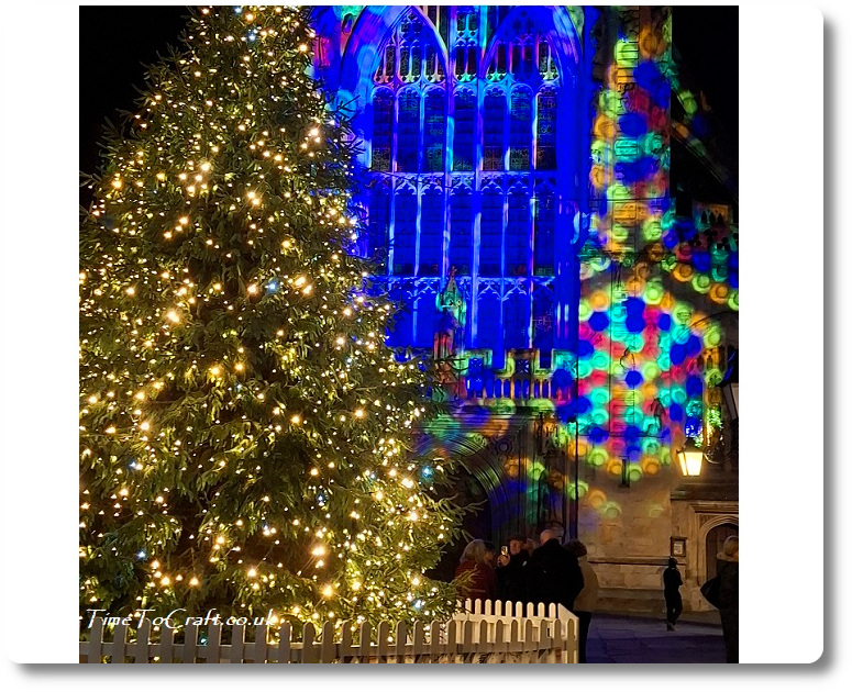Christmas light at Bath Abbey